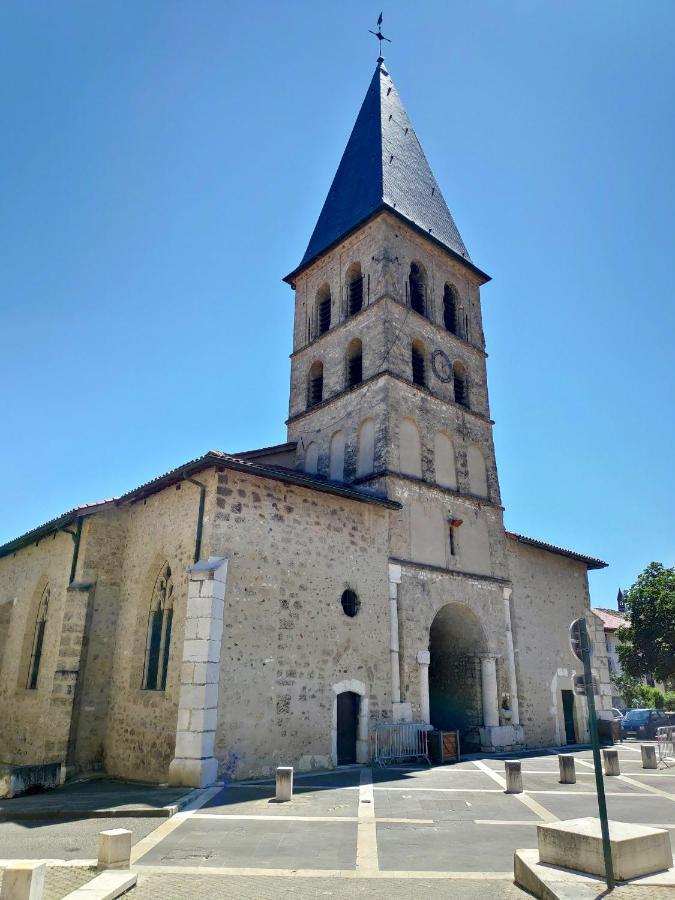 Appart'Hotel Chaleureux Au Coeur De Tullins - Le Roitelet Buitenkant foto